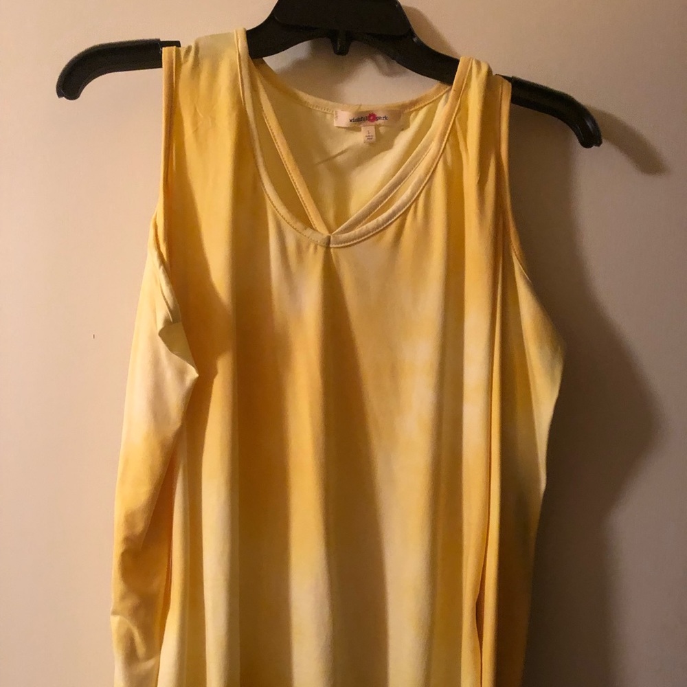 Long sleeve cut away shoulder top